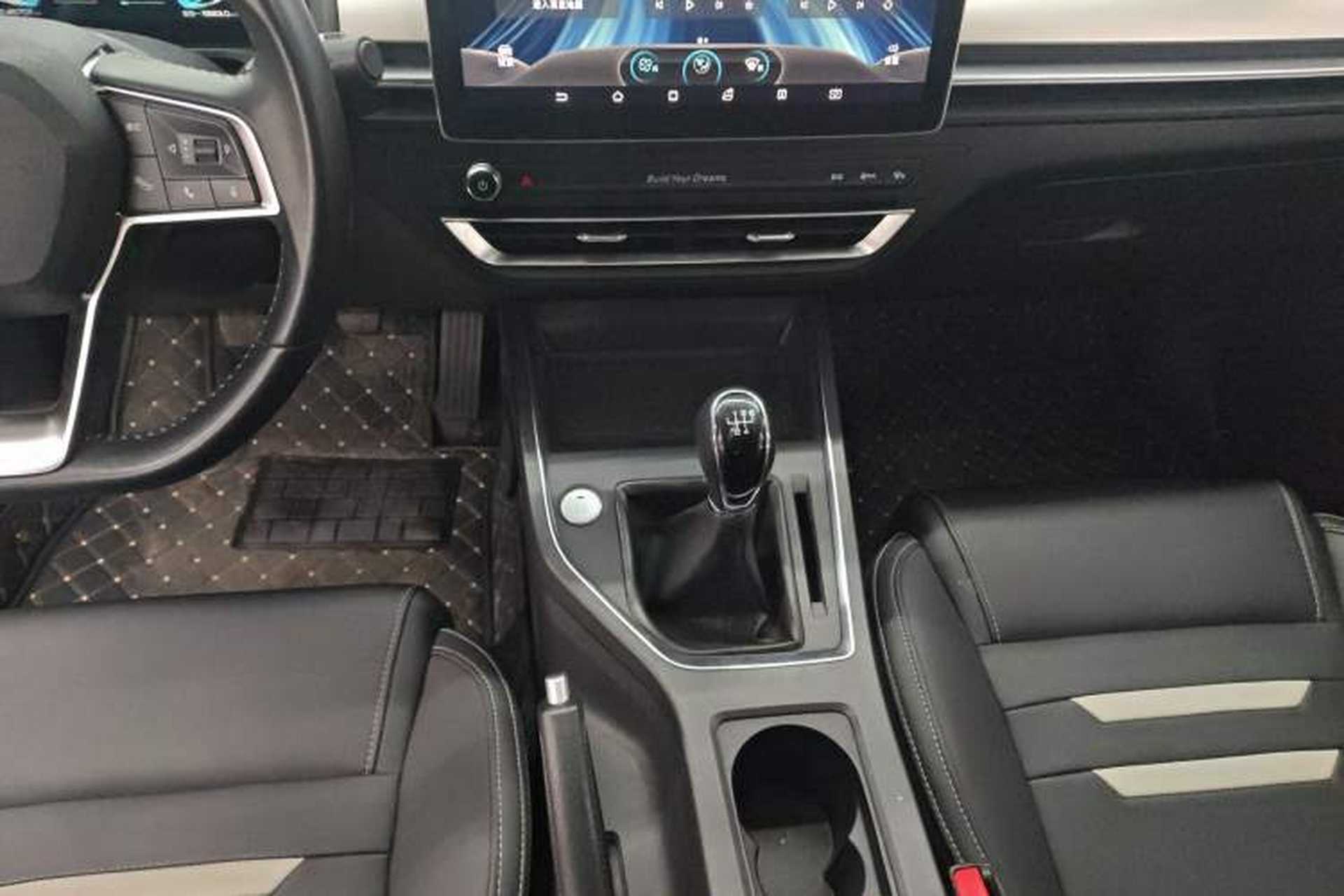 Used BYD Qin Pro 2018 1.5L Manual SmartConnect Fendong Model Gear Lever