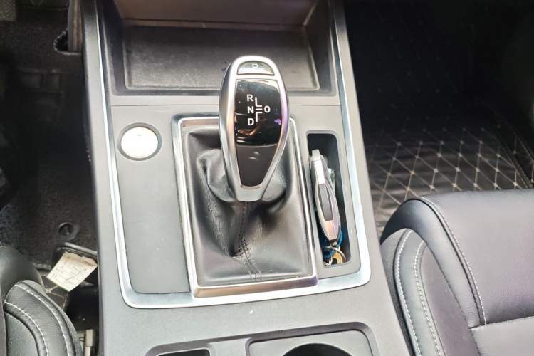 Used BYD Qin Pro 2018 1.5TI Automatic Smart Connect Fendong Model Gear Lever