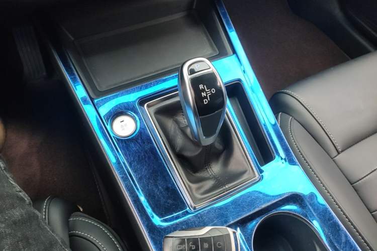 Used BYD Qin Pro 2018 1.5TI Automatic Smart Connect Luxe Model Gear Lever
