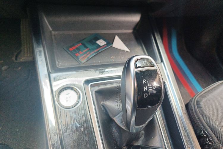 Used BYD Qin Pro 2018 1.5TI Automatic Smart Connect Luxe Model Gear Lever
