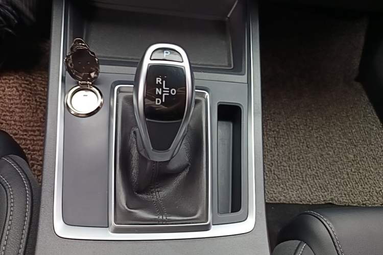 Used BYD Qin Pro 2018 1.5TI Automatic Smart Connect Fendong Model Gear Lever