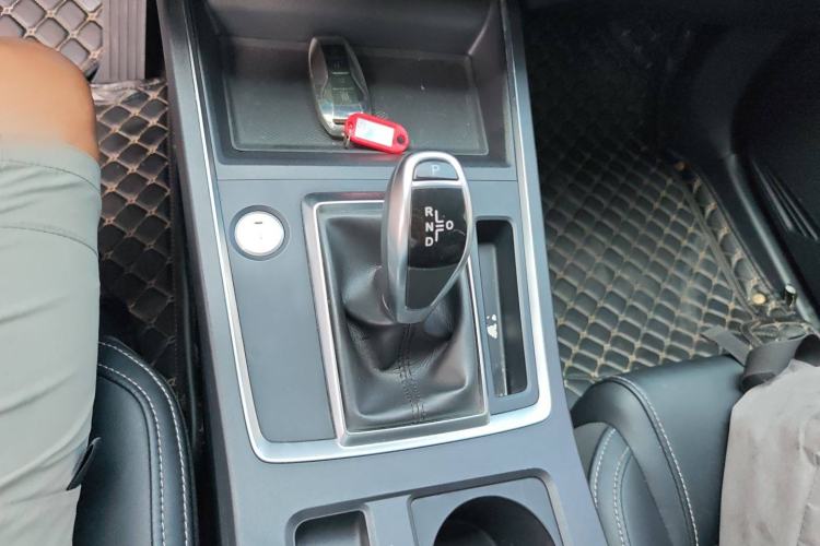 Used BYD Qin Pro 2018 1.5TI Automatic Smart Connect Fendong Model Gear Lever