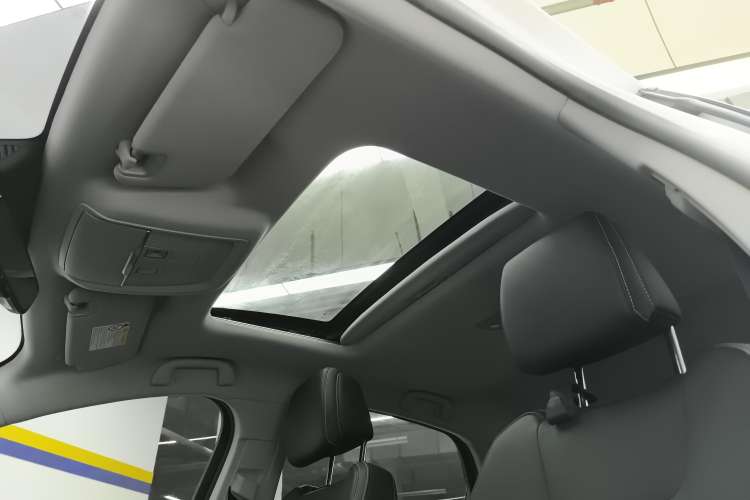 Used BYD Qin Pro 2018 1.5TI Automatic Smart Connect Luxury Edition Headliner