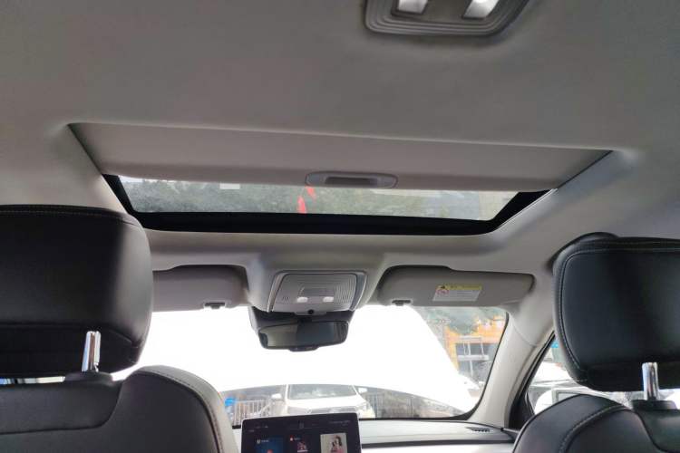 Used BYD Qin Pro 2018 1.5TI Automatic Smart Connect Luxe Model Headliner