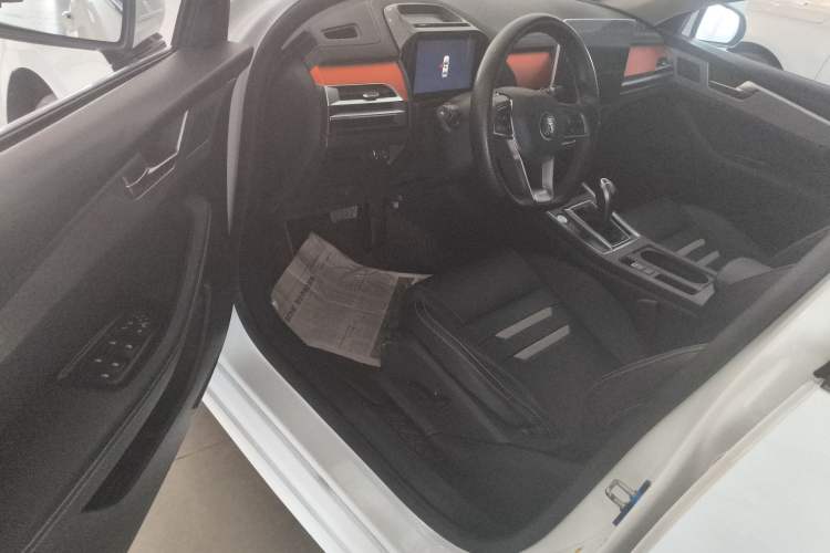 Used BYD Qin Pro 2018 1.5TI Automatic Smart Connect Luxury Edition Interior 2