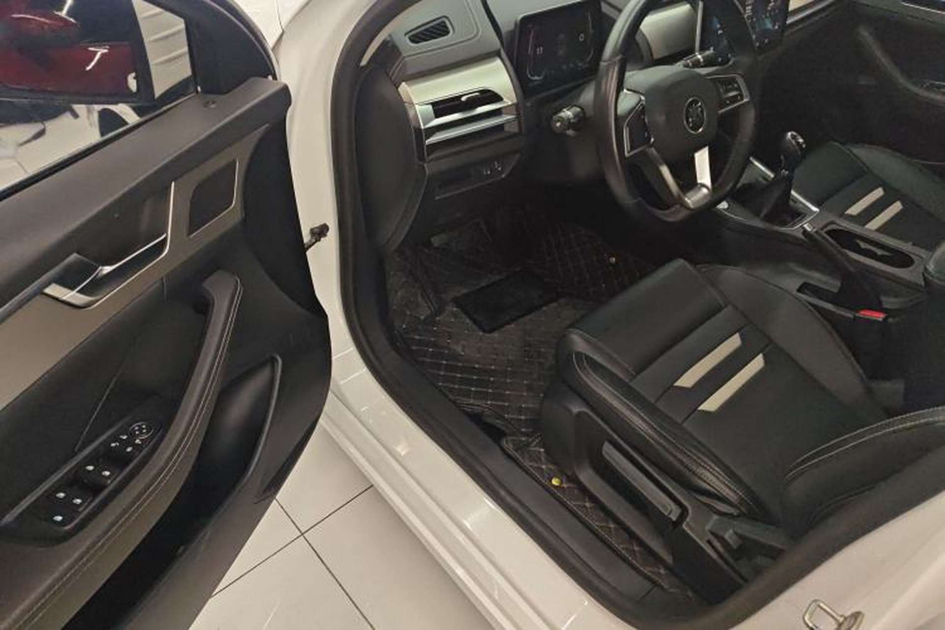Used BYD Qin Pro 2018 1.5L Manual SmartConnect Fendong Model Interior 3