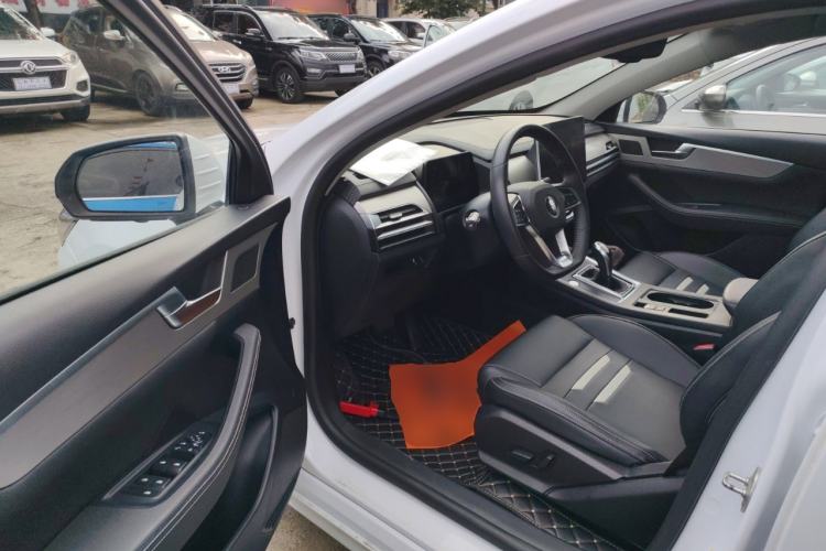 Used BYD Qin Pro 2018 1.5TI Automatic Smart Connect Luxe Model Interior 3