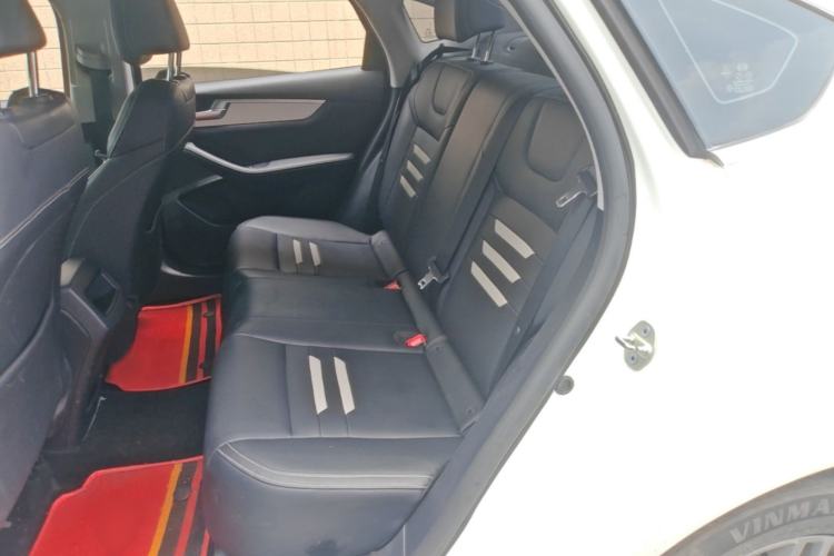 Used BYD Qin Pro 2018 1.5TI Automatic Smart Connect FENGSHANG Model Interior 4