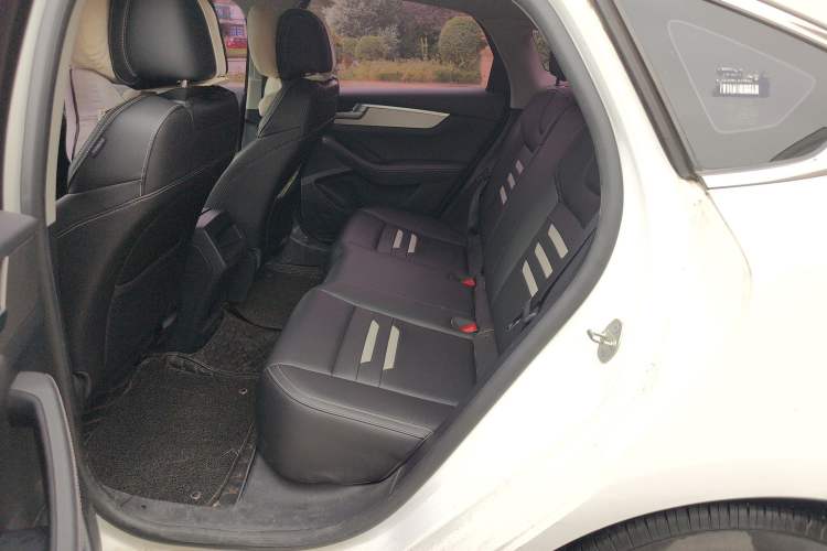 Used BYD Qin Pro 2018 1.5TI Automatic Smart Connect Fendong Model Interior 4