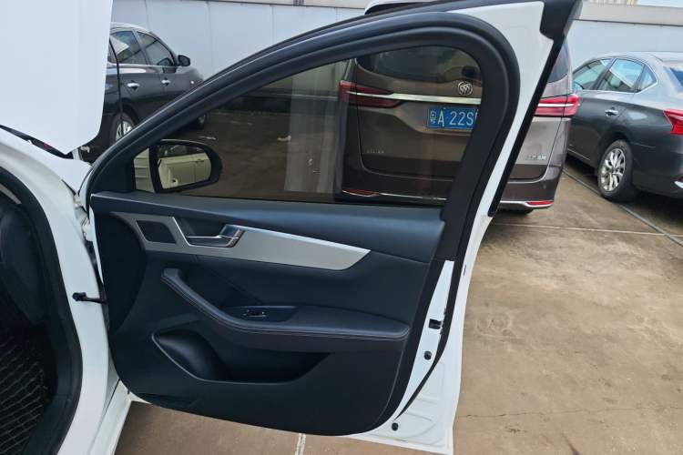 Used BYD Qin Pro 2018 1.5TI Automatic Smart Connect Fendong Model Interior 5