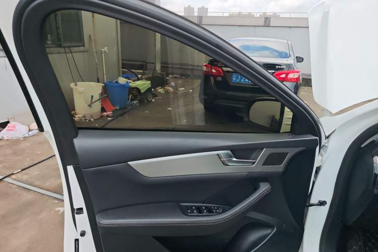 Used BYD Qin Pro 2018 1.5TI Automatic Smart Connect Fendong Model Interior 7