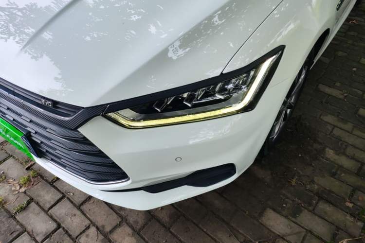 Used BYD Qin Pro 2018 1.5TI Automatic Smart Connect Luxury Edition Left Front Headlight