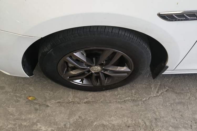 Used BYD Qin Pro 2018 1.5L Manual SmartConnect Sharp Edition Left Front Wheel Hub