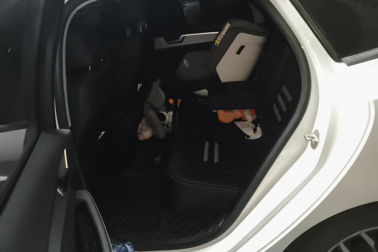 Used BYD Qin Pro 2018 1.5TI Automatic Smart Connect Luxury Edition Left Rear Seat