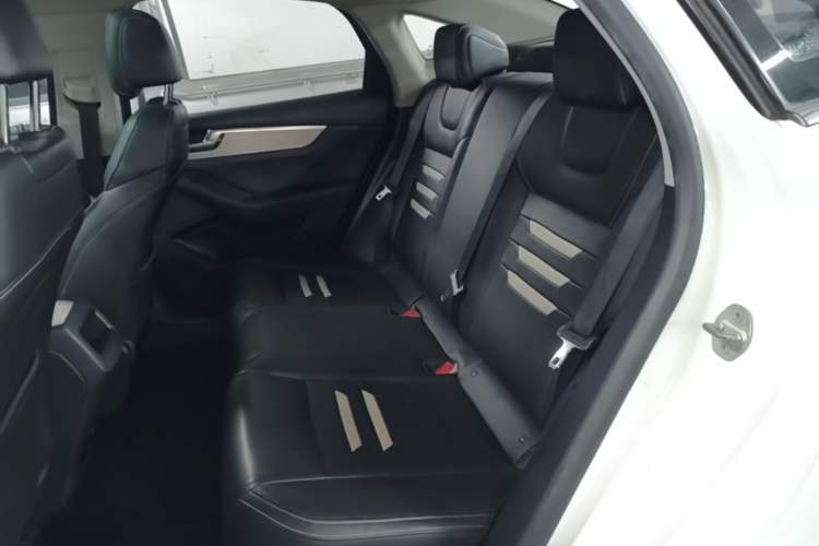 Used BYD Qin Pro 2018 1.5TI Automatic Smart Connect Fendong Model Left Rear Seat