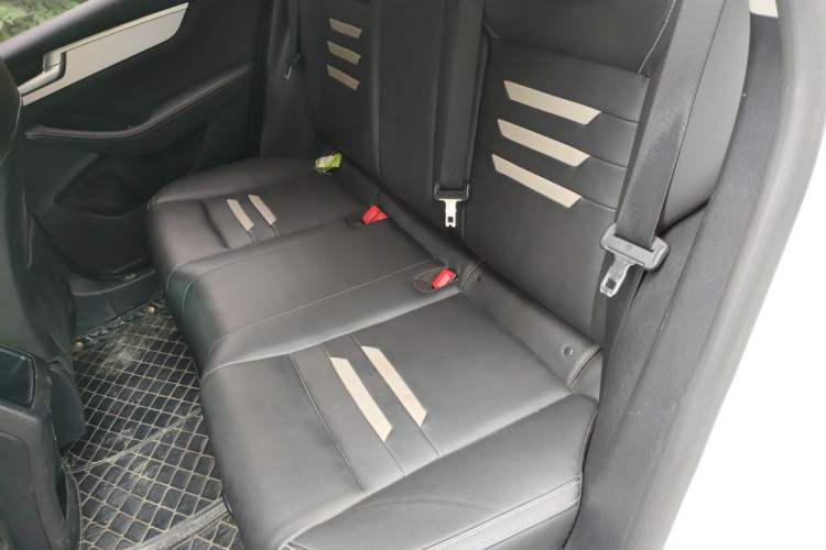 Used BYD Qin Pro 2018 1.5TI Automatic Smart Connect FENGSHANG Model Left Rear Seat