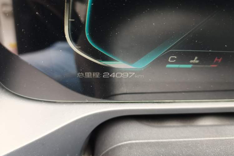 Used BYD Qin Pro 2018 1.5TI Automatic Smart Connect Fendong Model Odometer Close Up