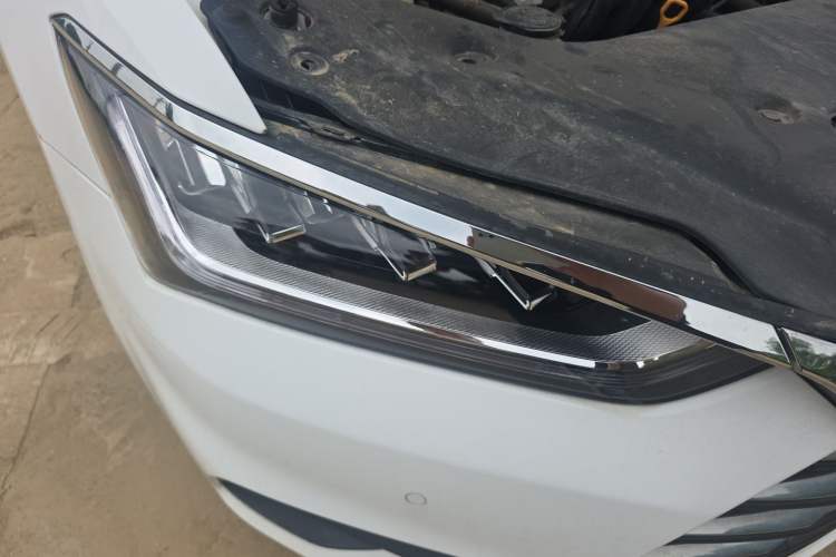 Used BYD Qin Pro 2018 1.5L Manual SmartConnect Fendong Model Right Front Headlight