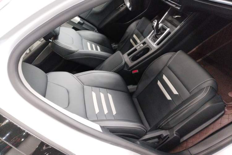 Used BYD Qin Pro 2018 1.5TI Automatic Smart Connect Luxury Edition Right Front Seat