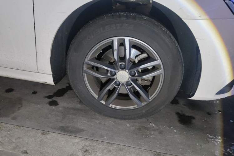Used BYD Qin Pro 2018 1.5TI Automatic Smart Connect Fendong Model Right Front Wheel Hub