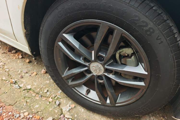 Used BYD Qin Pro 2018 1.5L Manual SmartConnect Sharp Edition Right Front Wheel Hub