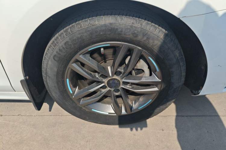 Used BYD Qin Pro 2018 1.5L Manual SmartConnect Fendong Model Right Front Wheel Hub