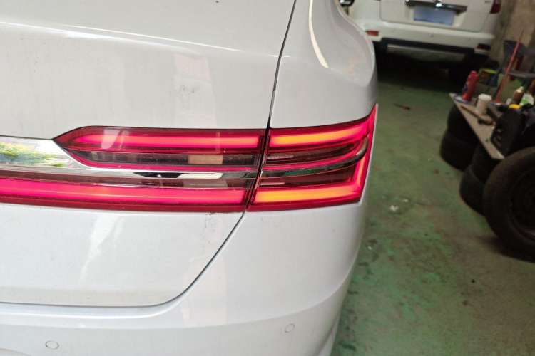 Used BYD Qin Pro 2018 1.5TI Automatic Smart Connect Luxury Edition Right Rear Taillight