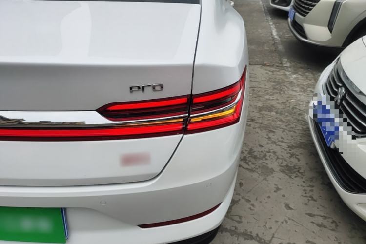 Used BYD Qin Pro 2018 1.5TI Automatic Smart Connect Luxe Model Right Rear Taillight