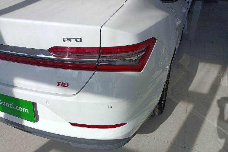 Used BYD Qin Pro 2018 1.5TI Automatic Smart Connect Luxury Edition Right Rear Taillight