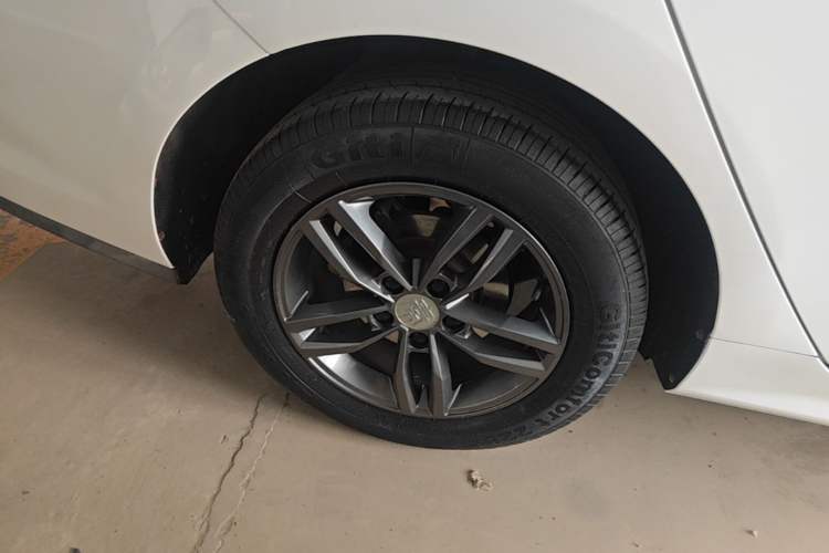 Used BYD Qin Pro 2018 1.5L Manual SmartConnect Fendong Model Right Rear Wheel Hub