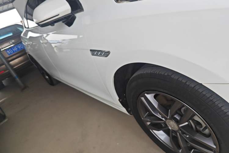 Used BYD Qin Pro 2018 1.5L Manual SmartConnect Fendong Model Right Side Sill