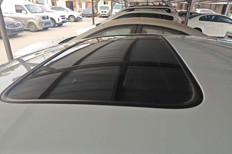 Used BYD Qin Pro 2018 1.5L Manual SmartConnect Fendong Model Roof