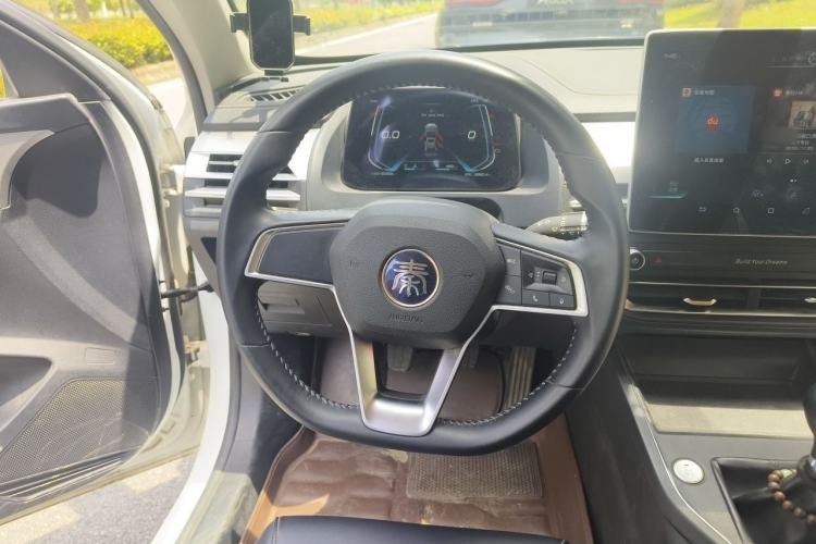 Used BYD Qin Pro 2018 1.5L Manual SmartConnect Sharp Edition Steering Wheel
