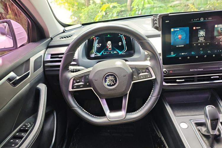 Used BYD Qin Pro 2018 1.5TI Automatic Smart Connect Fendong Model Steering Wheel