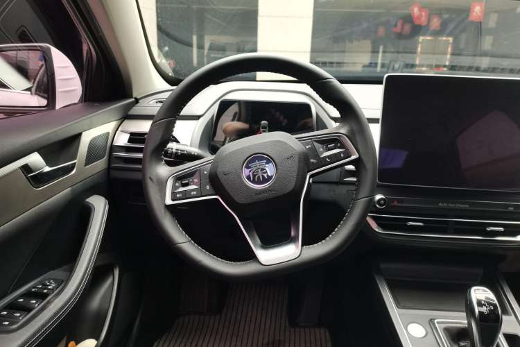 Used BYD Qin Pro 2018 1.5TI Automatic Smart Connect Fendong Model Steering Wheel