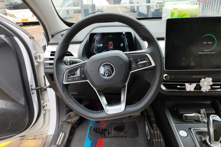 Used BYD Qin Pro 2018 1.5TI Automatic Smart Connect Luxe Model Steering Wheel