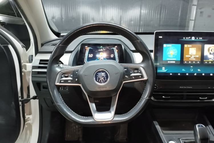 Used BYD Qin Pro 2018 1.5TI Automatic Smart Connect Fendong Model Steering Wheel