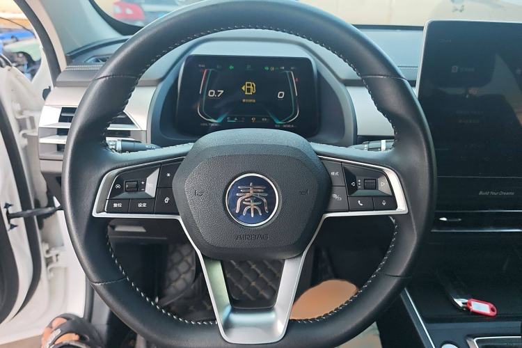 Used BYD Qin Pro 2018 1.5TI Automatic Smart Connect Fendong Model Steering Wheel