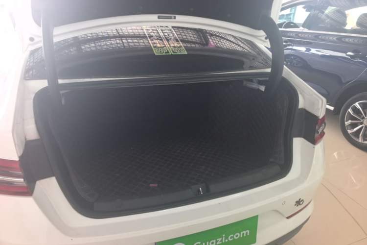 Used BYD Qin Pro 2018 1.5TI Automatic Smart Connect Luxury Edition Trunk