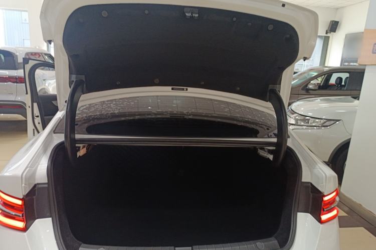 Used BYD Qin Pro 2018 1.5TI Automatic Smart Connect Fendong Model Trunk