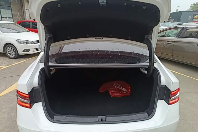 Used BYD Qin Pro 2018 1.5TI Automatic Smart Connect Fendong Model Trunk
