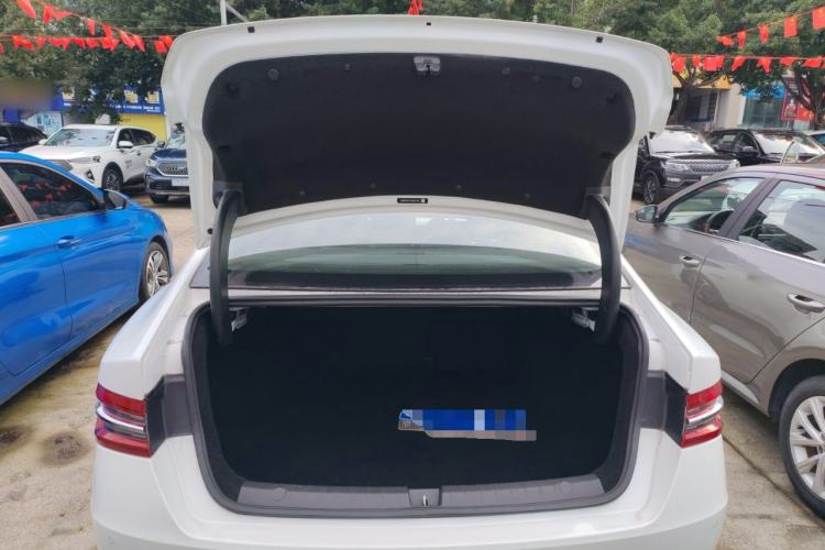 Used BYD Qin Pro 2018 1.5TI Automatic Smart Connect Luxe Model Trunk