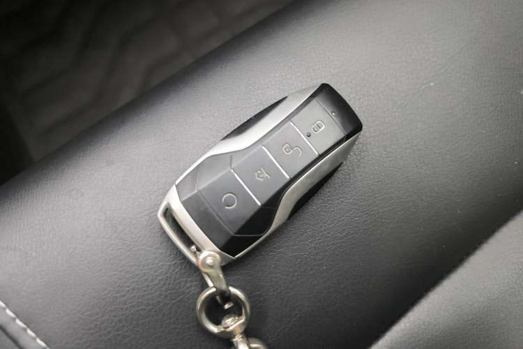 Used BYD Qin Pro 2018 1.5TI Automatic Smart Connect Luxury Edition Vehicle Key