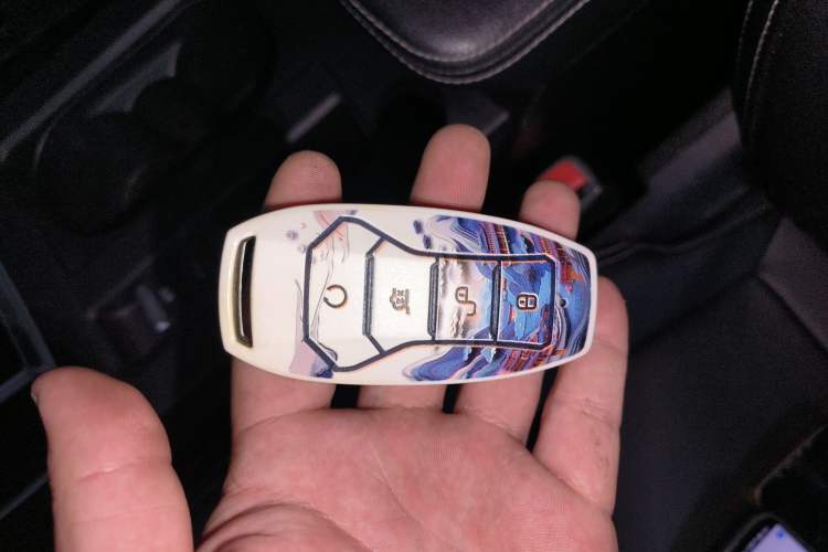 Used BYD Qin Pro 2018 1.5TI Automatic Smart Connect Luxury Edition Vehicle Key