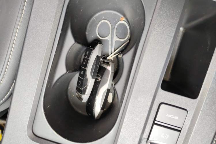 Used BYD Qin Pro 2018 1.5TI Automatic Smart Connect FENGSHANG Model Vehicle Key