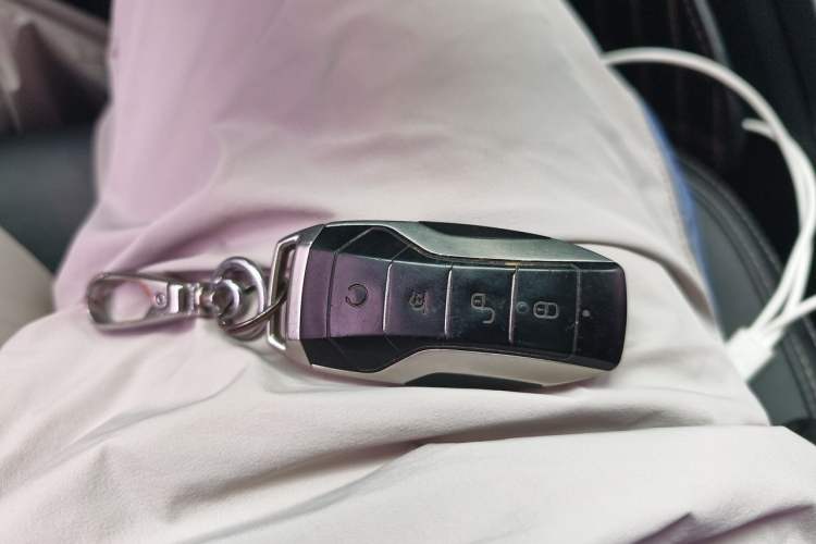 Used BYD Qin Pro 2018 1.5TI Automatic Smart Connect Luxury Edition Vehicle Key