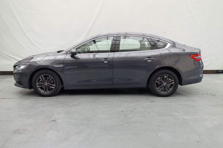 Used BYD Qin Pro 2019 Super Edition 1.5TI Automatic Smart Connect FENGSHANG Model China VI Standard Exterior 15