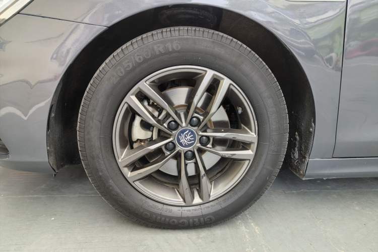 Used BYD Qin Pro 2019 Super Edition 1.5TI Automatic Smart Connect FENGSHANG Model China VI Standard Exterior 4