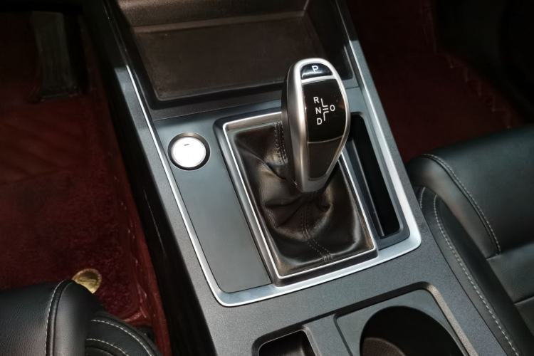 Used BYD Qin Pro 2019 Super Edition 1.5TI Automatic Smart Connect FENGSHANG Model China VI Standard Gear Lever