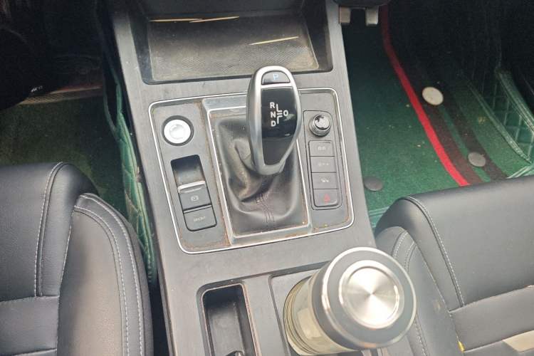 Used BYD Qin Pro 2019 Super Edition 1.5TI Automatic Smart Connect Enjoyment Model China VI Standard Gear Lever